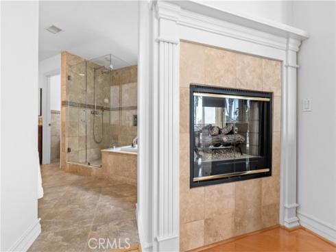 513 Pecan Ave , Huntington Beach, CA