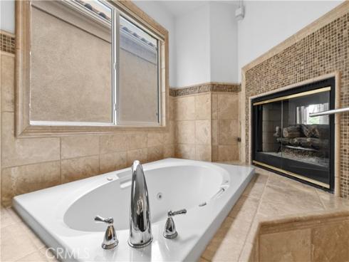 513 Pecan Ave , Huntington Beach, CA