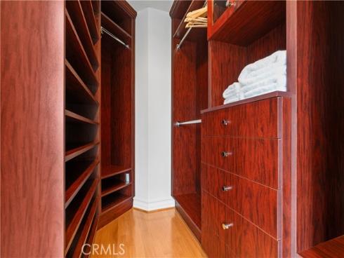 513 Pecan Ave , Huntington Beach, CA