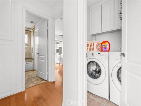 513 Pecan Ave , Huntington Beach, CA