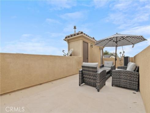 513 Pecan Ave , Huntington Beach, CA
