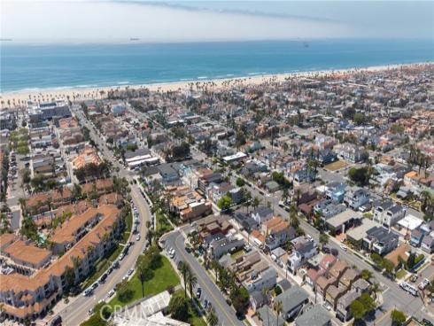 513 Pecan Ave , Huntington Beach, CA