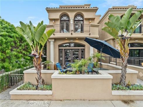 513 Pecan Ave , Huntington Beach, CA