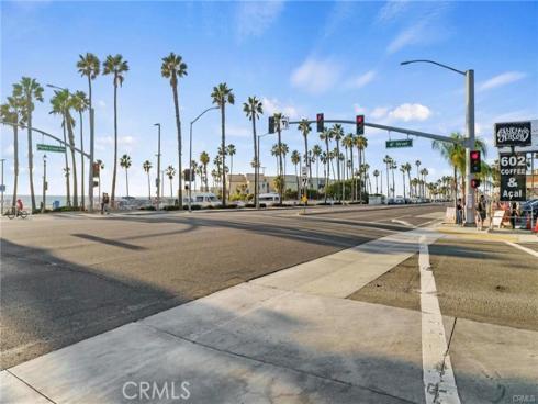 513 Pecan Ave , Huntington Beach, CA