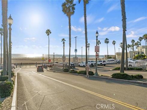 513 Pecan Ave , Huntington Beach, CA