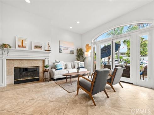 513 Pecan Ave , Huntington Beach, CA