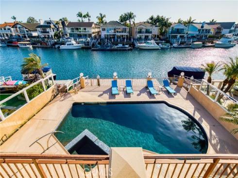 16181  Santa Barbara   Lane, Huntington Beach, CA
