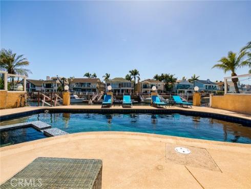 16181  Santa Barbara   Lane, Huntington Beach, CA