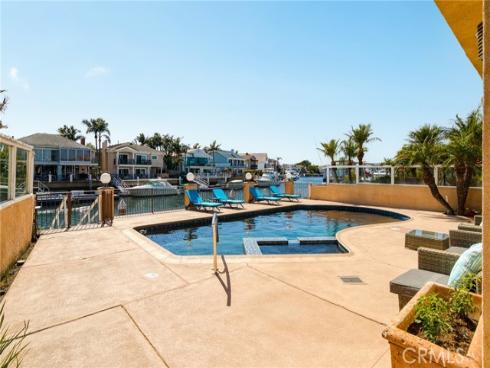 16181  Santa Barbara   Lane, Huntington Beach, CA