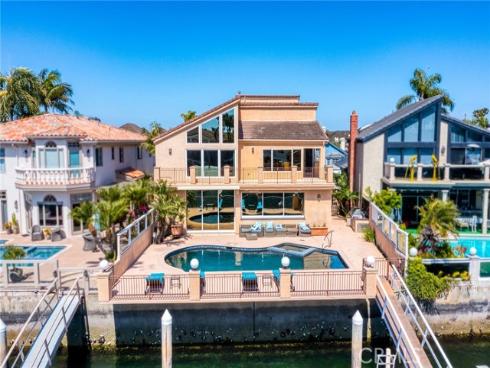 16181  Santa Barbara   Lane, Huntington Beach, CA