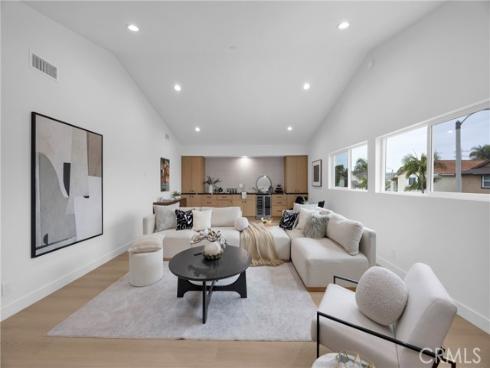 8792 Baywood Drive, Huntington Beach, CA