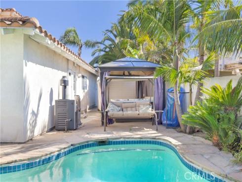 9112 Playa Drive, Huntington Beach, CA