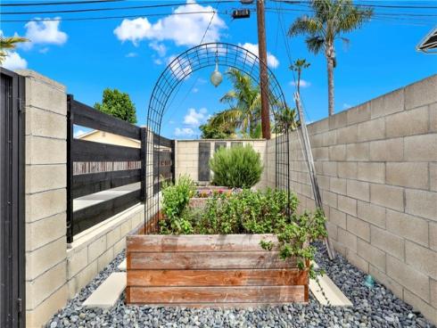 8401 Indianapolis , Huntington Beach, CA