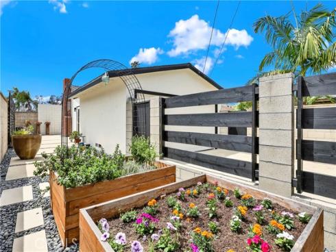 8401 Indianapolis , Huntington Beach, CA