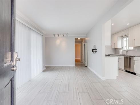 205 13th D Street, Huntington Beach, CA