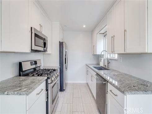 205 13th D Street, Huntington Beach, CA