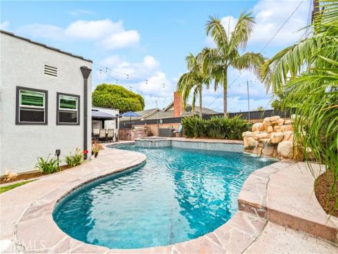 15001 Victoria , Huntington Beach, CA