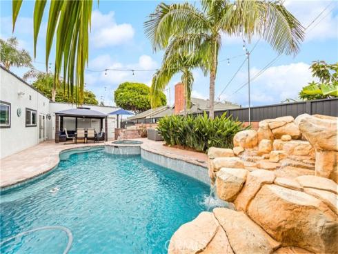 15001 Victoria , Huntington Beach, CA