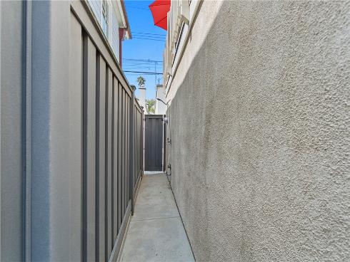 223 14th Street, Huntington Beach, CA