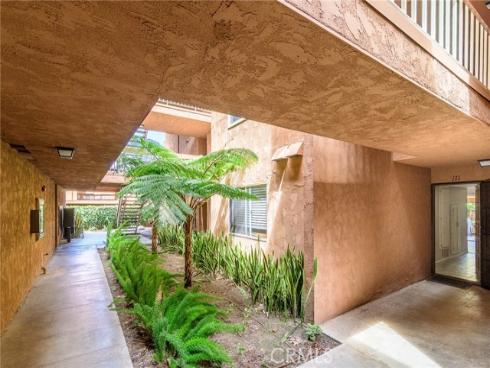 6600  Warner  171  Avenue, Huntington Beach, CA