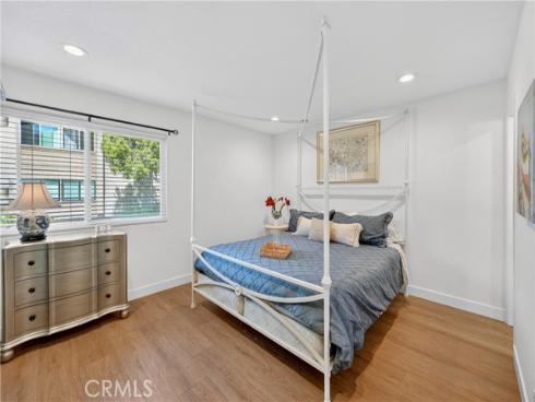 8933 Biscayne 220B Court, Huntington Beach, CA