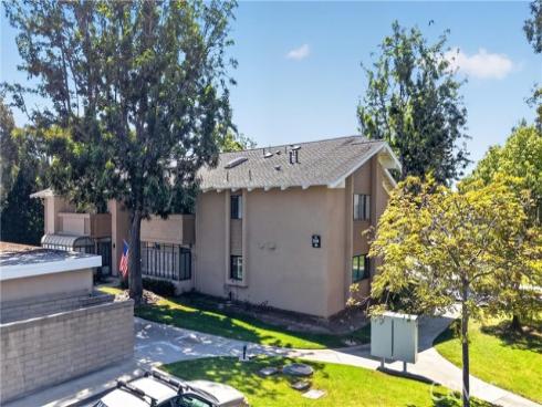 8933 Biscayne 220B Court, Huntington Beach, CA