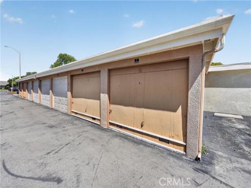 8933 Biscayne 220B Court, Huntington Beach, CA