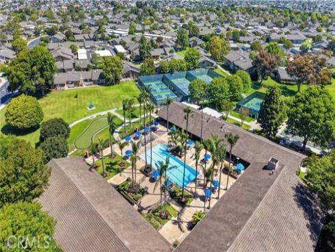 8933 Biscayne 220B Court, Huntington Beach, CA