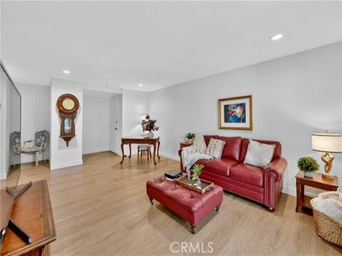 8933 Biscayne 220B Court, Huntington Beach, CA