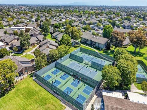 8933 Biscayne Court, Huntington Beach, CA