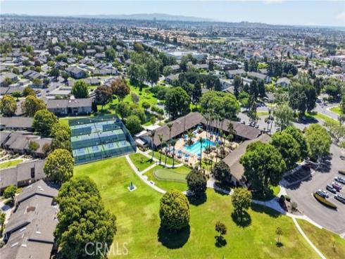 8933 Biscayne Court, Huntington Beach, CA
