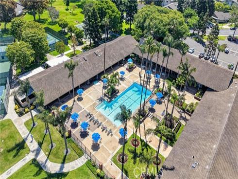 8933 Biscayne Court, Huntington Beach, CA