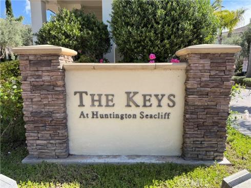 7635  Park Field   Circle, Huntington Beach, CA