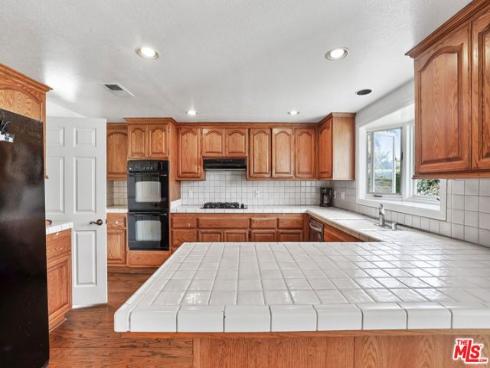 6811 Hitchingpost Circle, Huntington Beach, CA