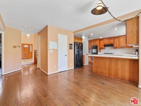 6811 Hitchingpost Circle, Huntington Beach, CA
