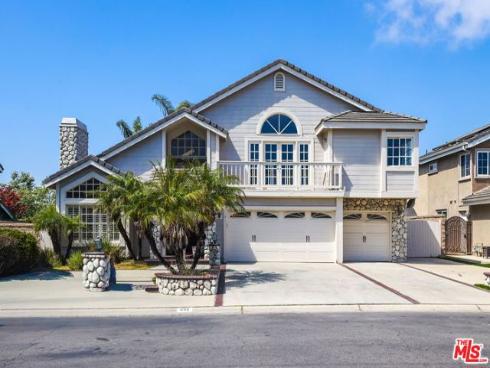 6811 Hitchingpost Circle, Huntington Beach, CA