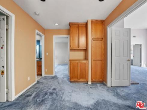 6811 Hitchingpost Circle, Huntington Beach, CA