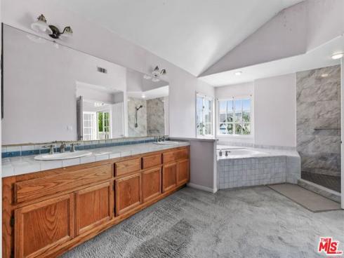 6811 Hitchingpost Circle, Huntington Beach, CA