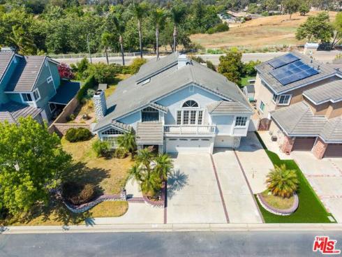 6811 Hitchingpost Circle, Huntington Beach, CA