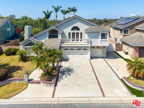 6811 Hitchingpost Circle, Huntington Beach, CA