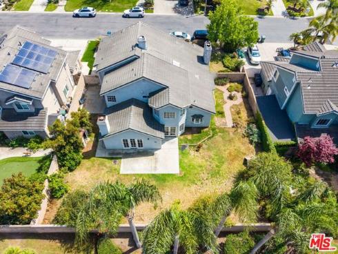 6811 Hitchingpost Circle, Huntington Beach, CA