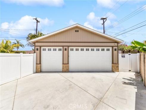 17792 Lewis Lane, Huntington Beach, CA
