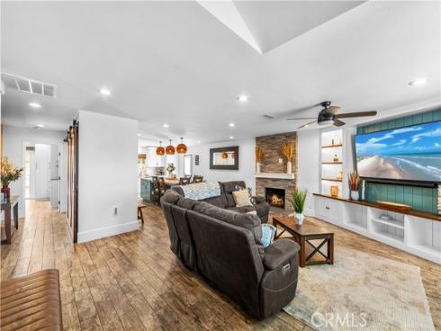 17792 Lewis Lane, Huntington Beach, CA