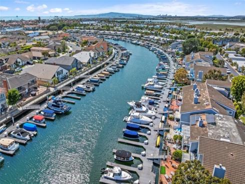 3516  Windspun  , Huntington Beach, CA