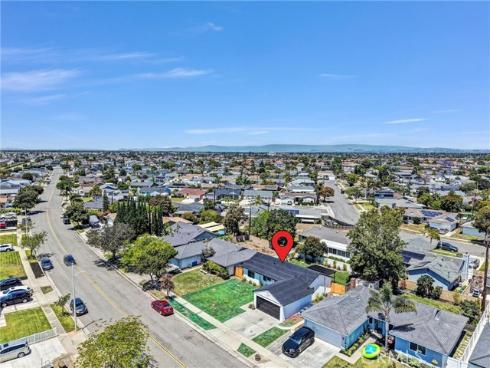 14492 Spa Drive, Huntington Beach, CA