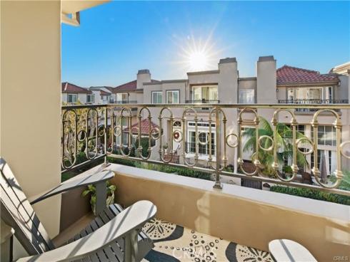19295 Wingedfoot Circle, Huntington Beach, CA