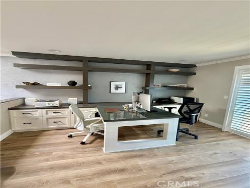 19295 Wingedfoot Circle, Huntington Beach, CA