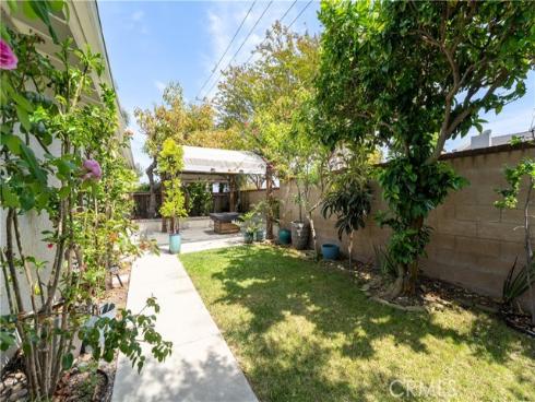 8282 Delfino Circle, Huntington Beach, CA