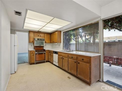 10042 Sprit Circle, Huntington Beach, CA