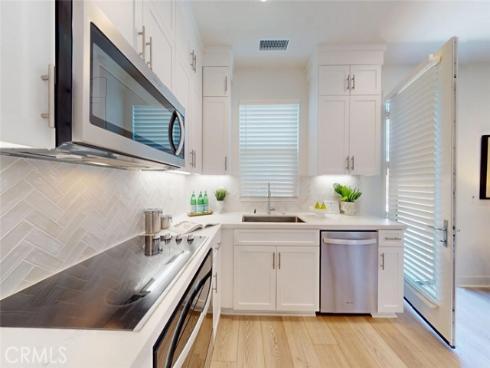 17536 Cameron 105 Lane, Huntington Beach, CA